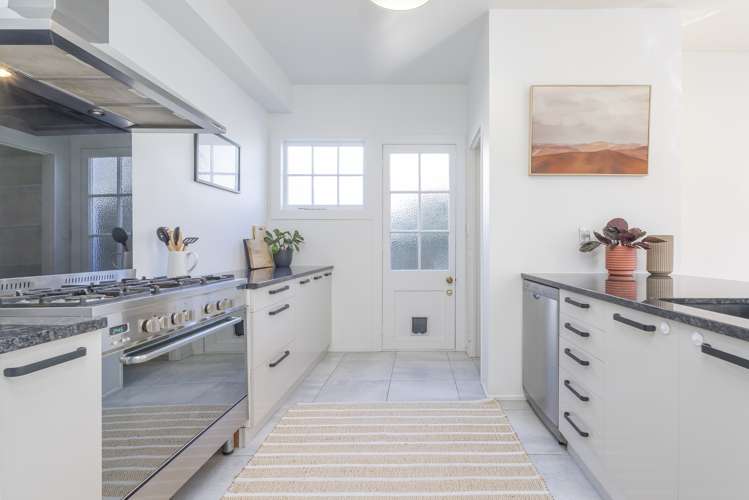 16 Beach Road Northcote Point_8