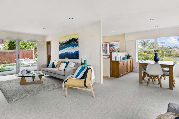 1/8 Newhaven Terrace Mairangi Bay_11