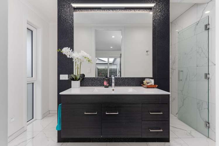 1 Ferdinand Terrace Yaldhurst_11