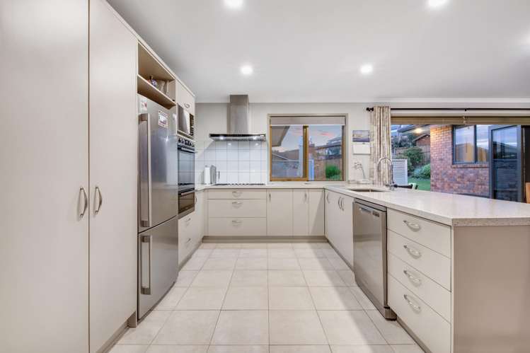 49 Chesterfield Way Orewa_7