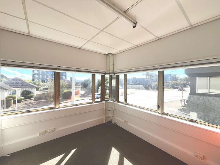 1A/15 Auburn Street Takapuna_4