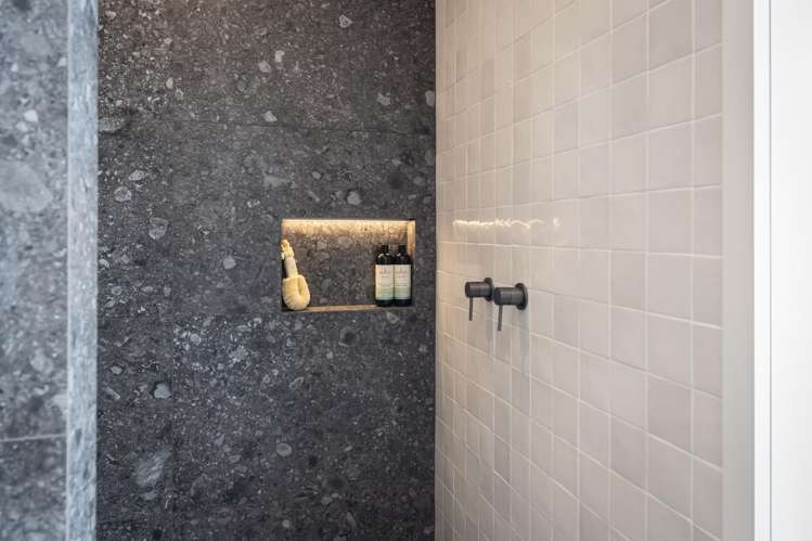 9 Tirikatene Avenue Paerata_10