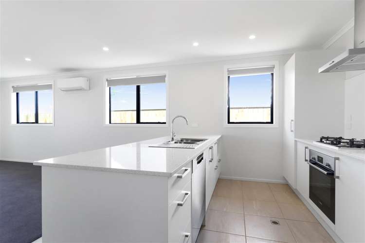 43 Waruhia Crescent_3