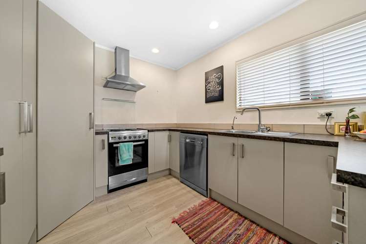 1/27 Lochend Place Highland Park_10