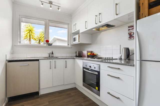 2/104 Titirangi Road New Lynn_4