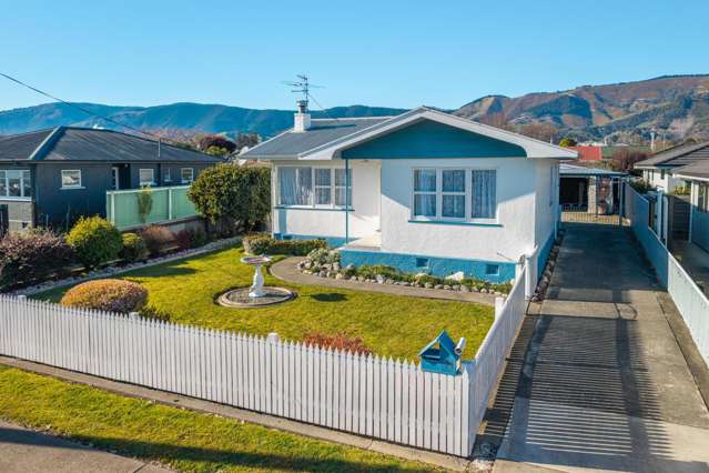 KIWI CLASSIC IN A PRIME LOCATION