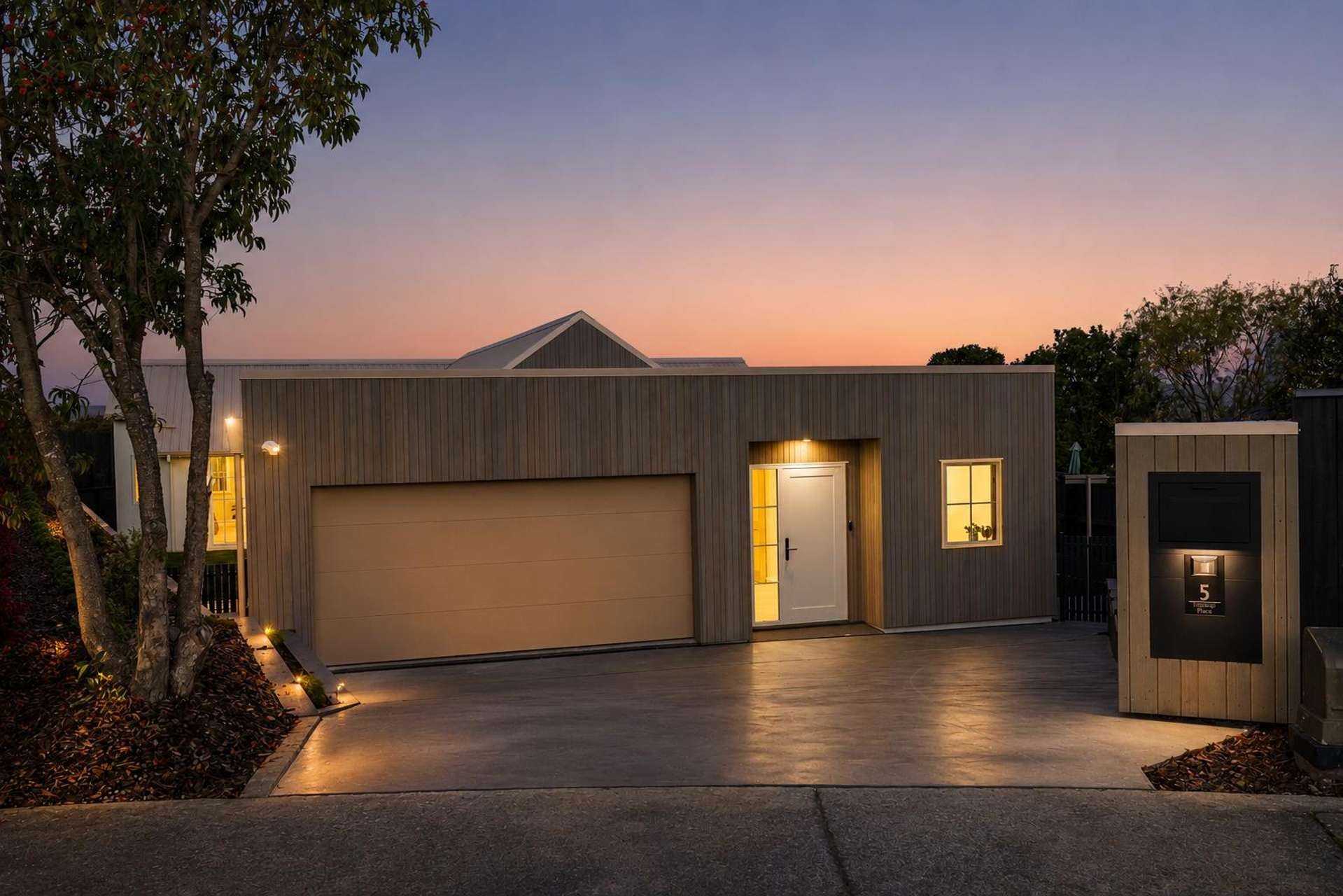5 Ngaio Place Lansdowne_0