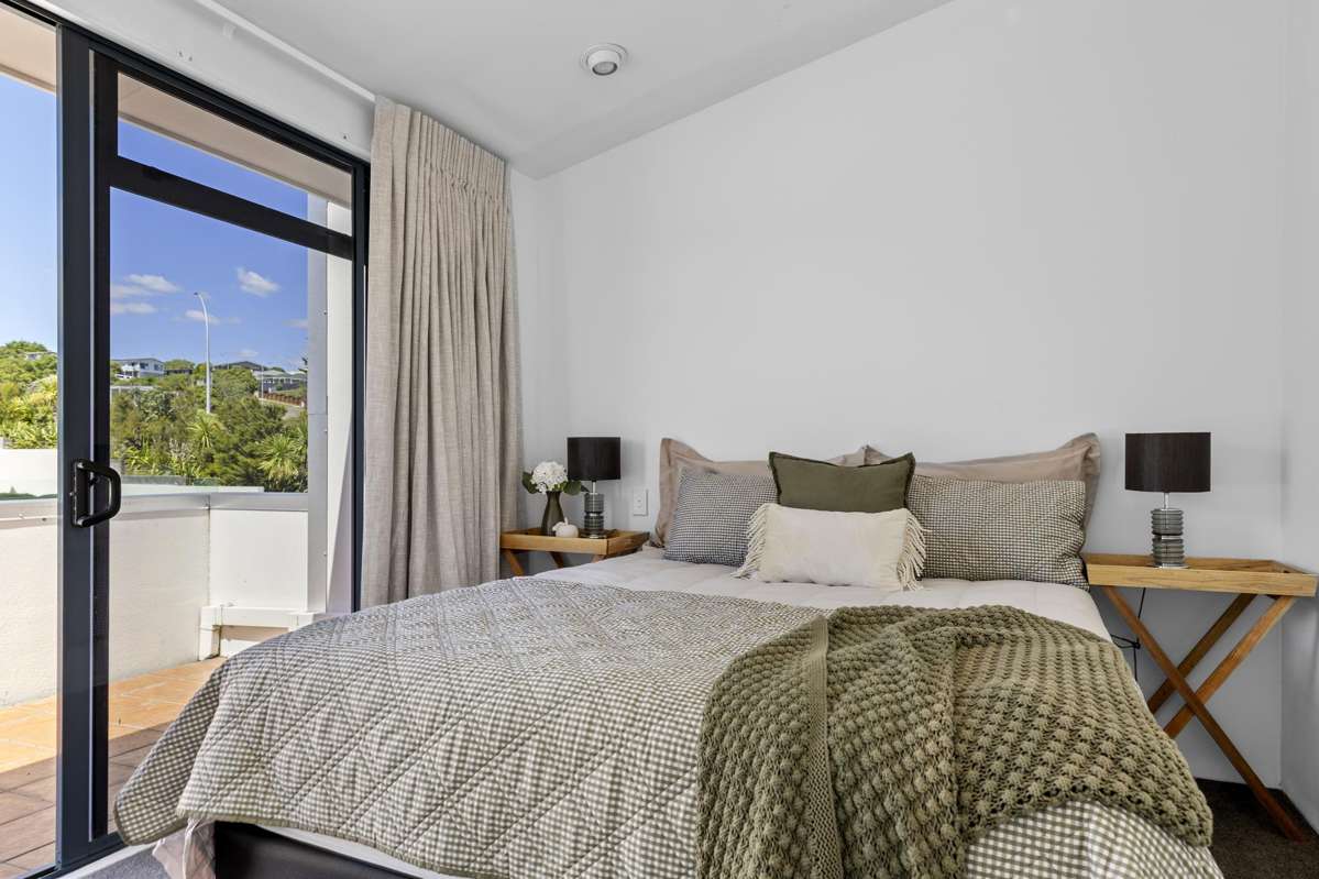 2/227 Lake Terrace_3