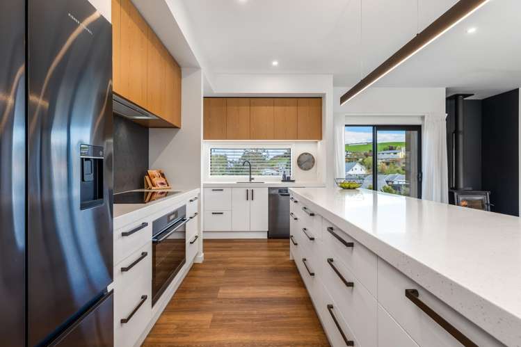 53 Heathfield Drive Mosgiel_10