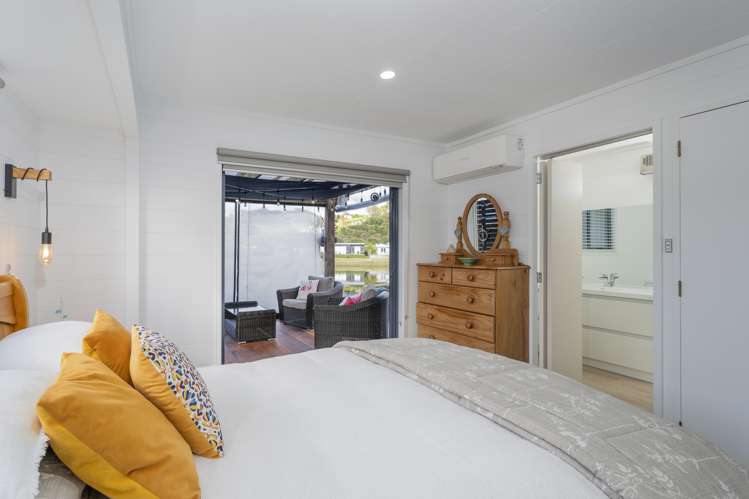 13 Martin Place Cooks Beach_9