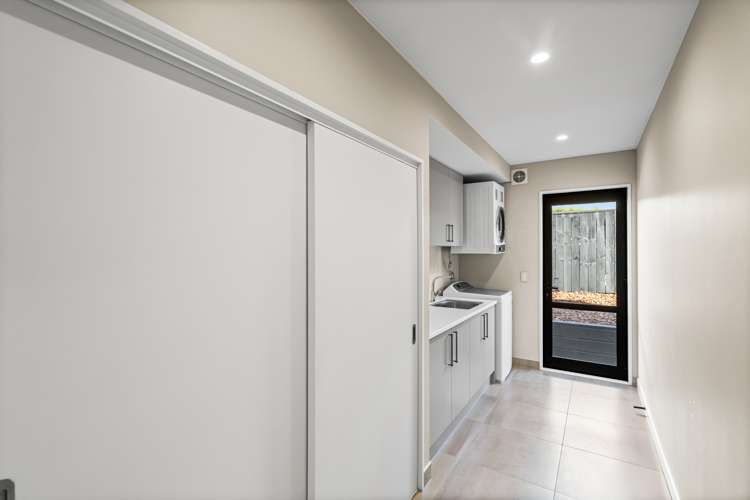 2 Inverness Lane Redcliffs_21