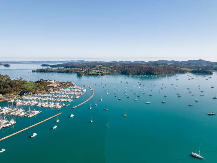 745d Waikino Road Russell Surrounds_10