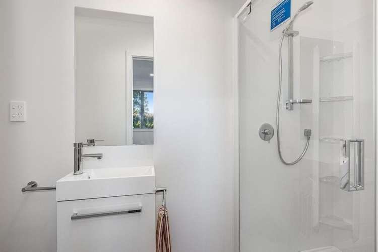 2/10A Rewa Terrace Tawa_12