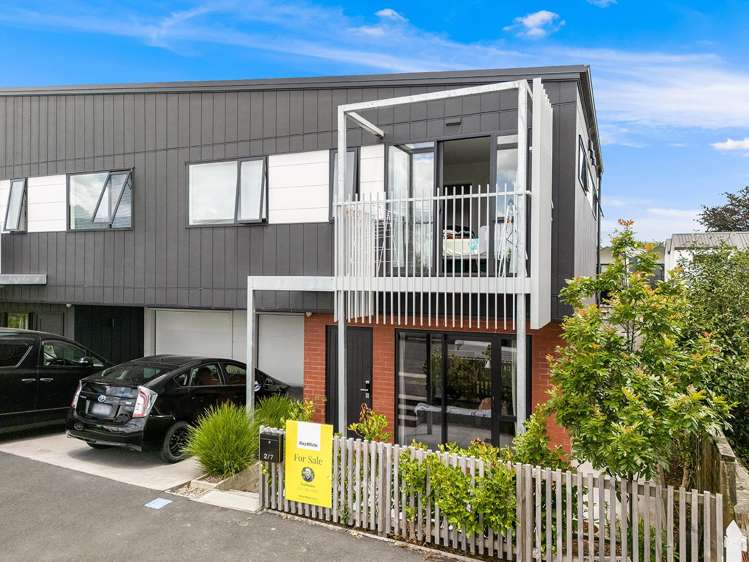 2/7 Dyer Street Whitiora_26