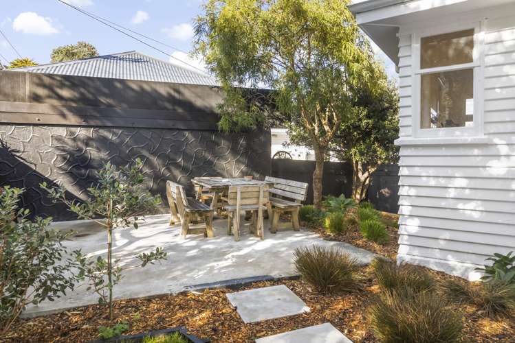 4 Ashleigh Crescent Miramar_15