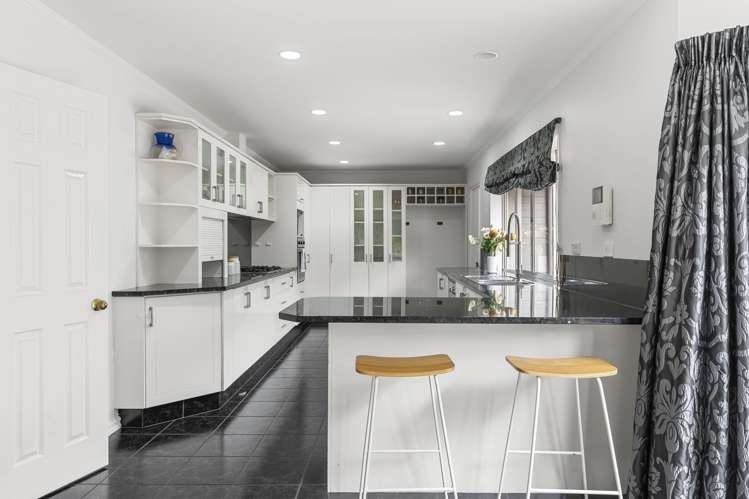 9 Nathan Close Somerville_9