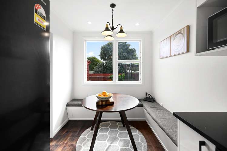 33 Garden Heights Avenue Glenview_6