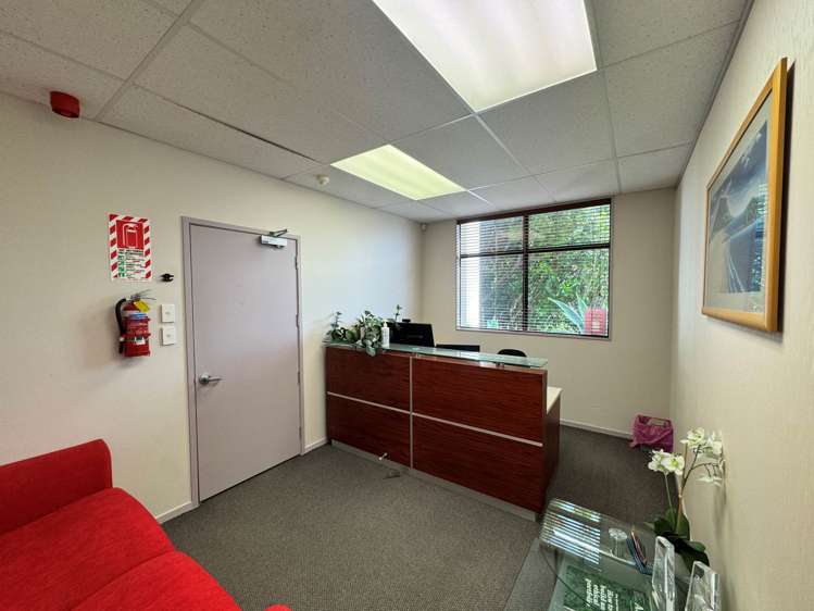 1 Airborne Road Rosedale_8