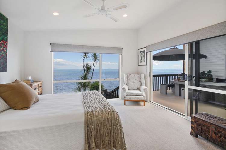 16a Crispe Road Clarks Beach_40