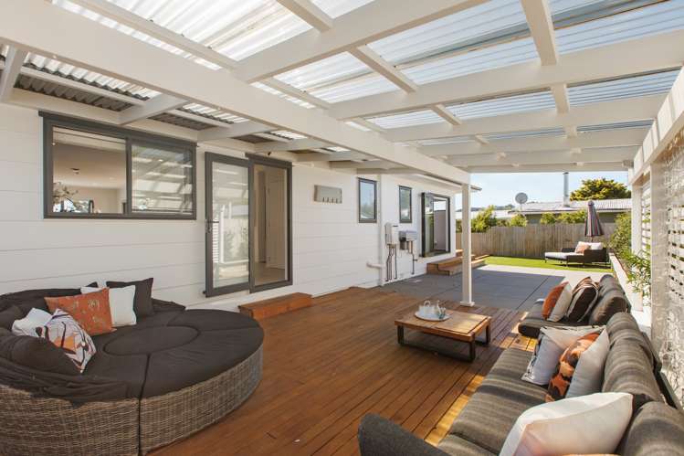 8 Hellyers Street Birkdale_16