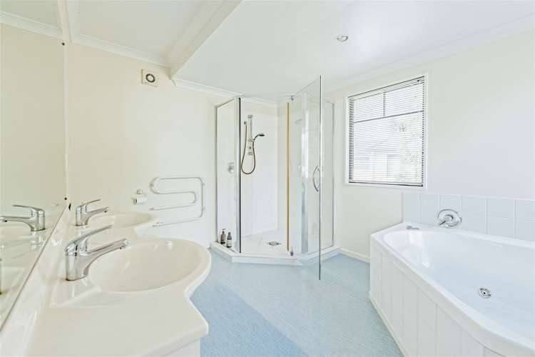 44 Chateau Drive Burnside_16