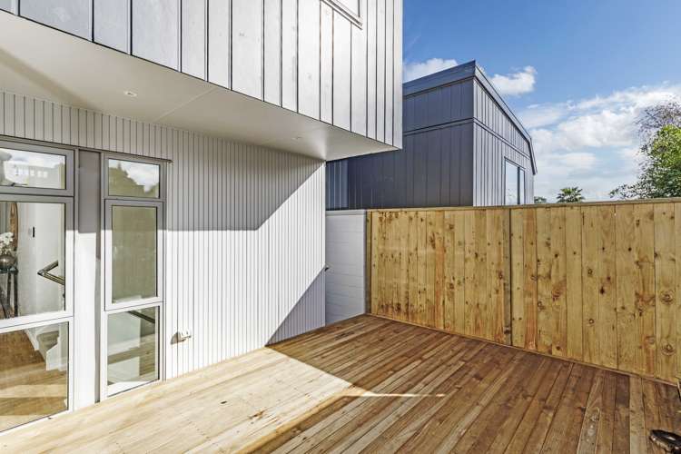 2/3c Long Bay Drive Torbay_14