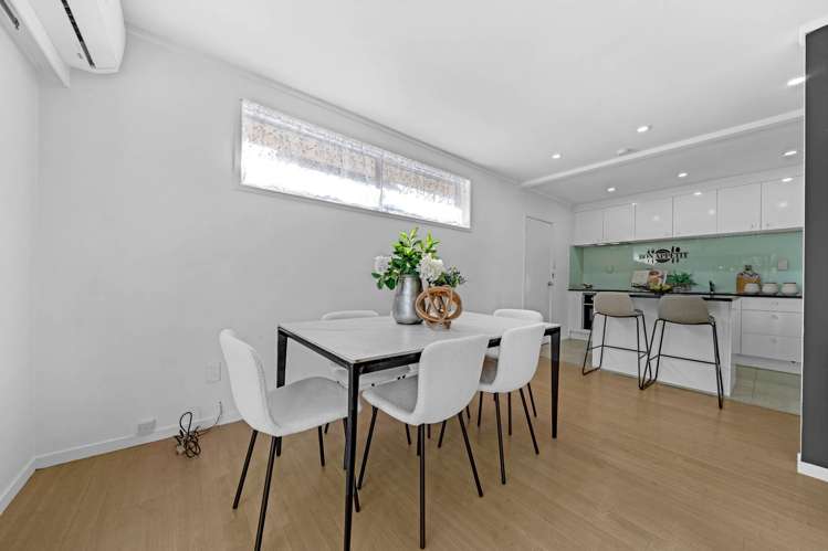 1/4 Preston Avenue Mt Albert_24