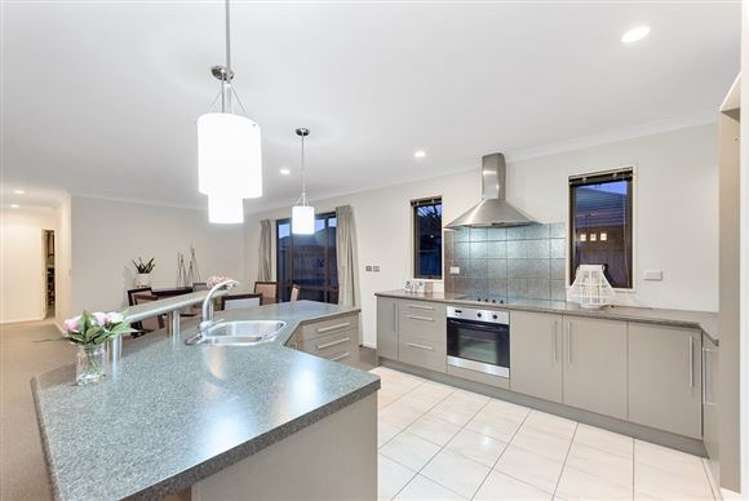 8 Somerton Drive Huntington_5