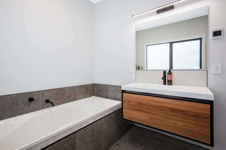 9b Saint Ives Drive Camborne_18