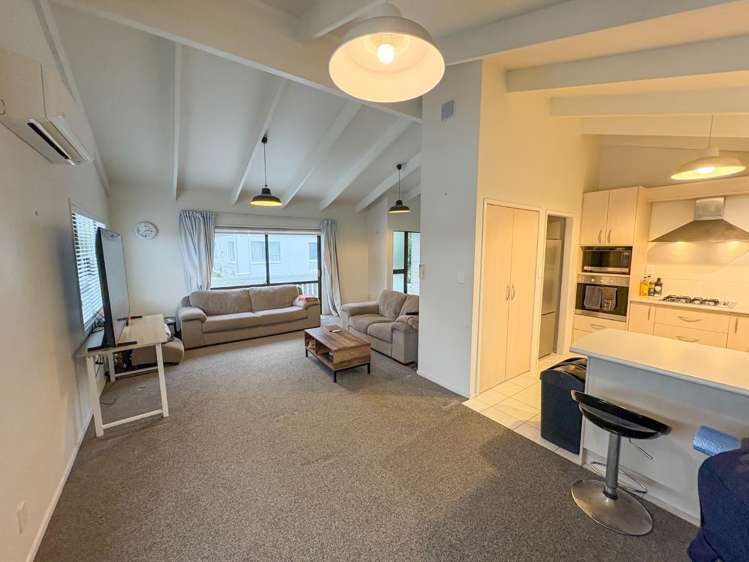 2/18 Morton Ave 10877_2