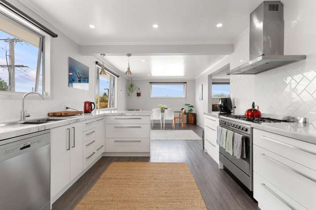 13 Puriri Crescent Lansdowne_2