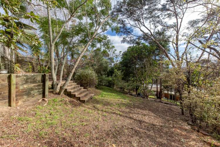 26 Highland Avenue Titirangi_16