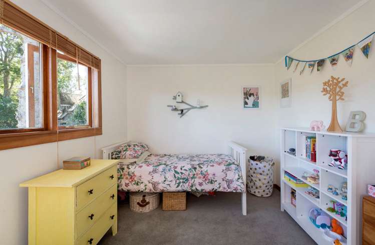 1 Tanekaha Road Titirangi_12