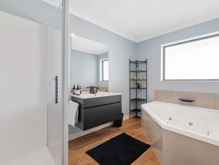 21 Corsair Crescent Burleigh_26