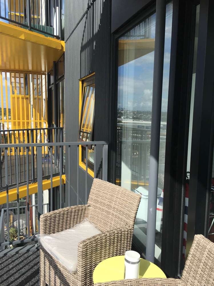 710/20 Mccrae Way New Lynn_2