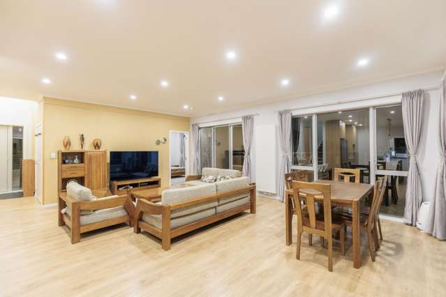 32 Melksham Drive Churton Park_4