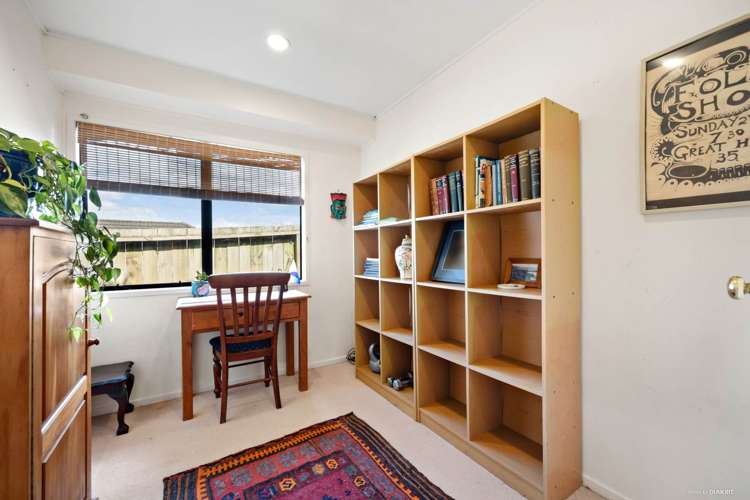 22 Voltaire Court Botany Downs_14