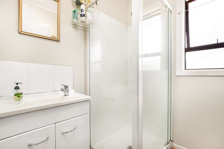 35 Kairanga Street Mangere East_9