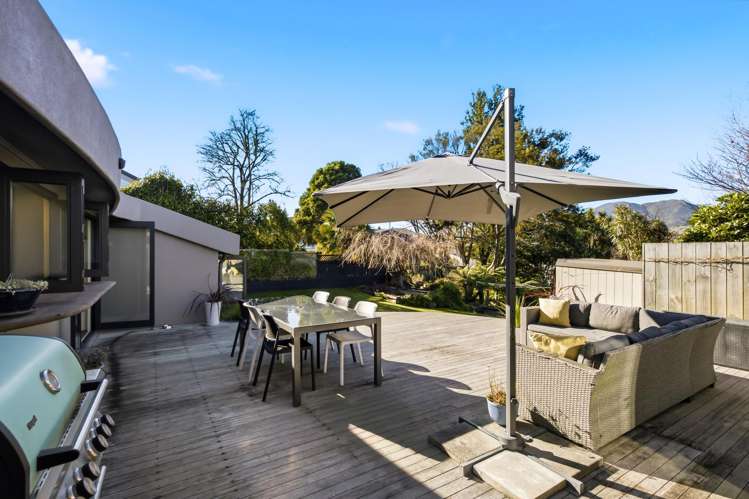 11 Armstrong Grove Hilltop_21