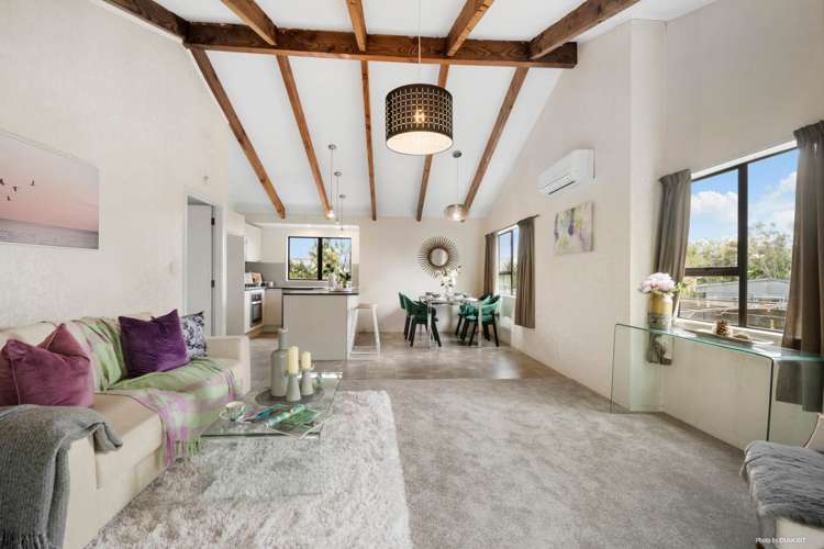 5/7 Vera Road Te Atatu South_11