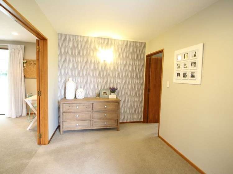 23 Falcon Drive Allenton_8