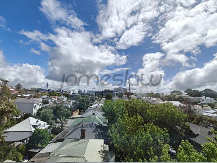 5B/210 Khyber Pass Road Grafton_3