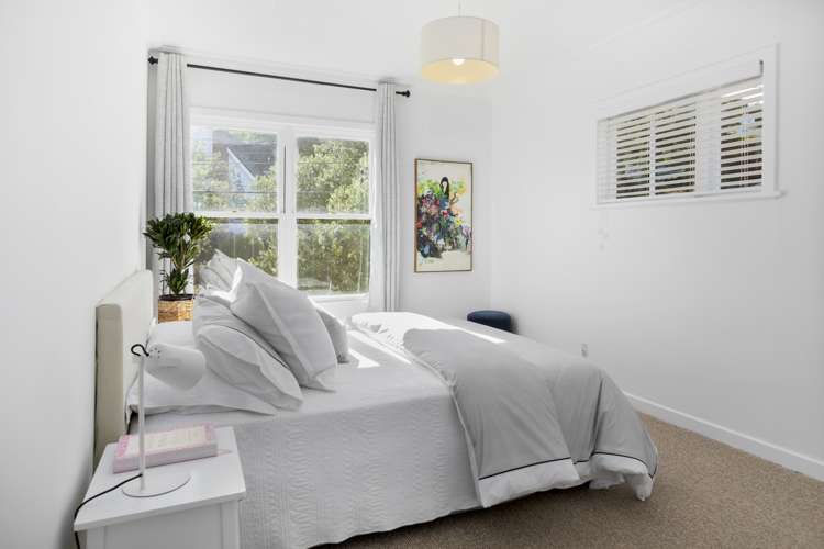 4 Ashleigh Crescent Miramar_12