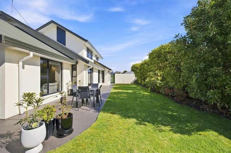 52 Anglesea Avenue Parklands_19