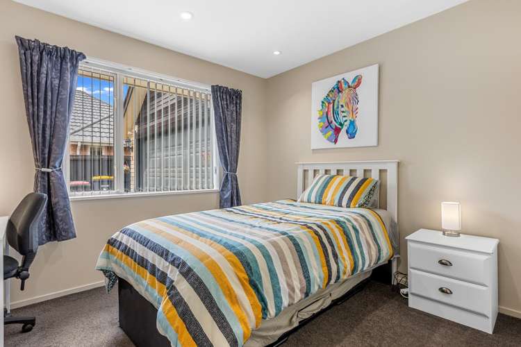 7 Strathmore Gardens Burwood_13