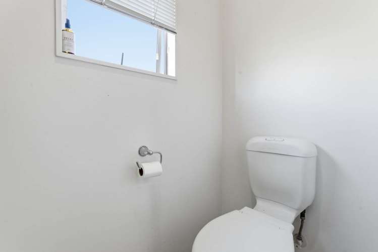 2/38 Fields Parade Oteha_6