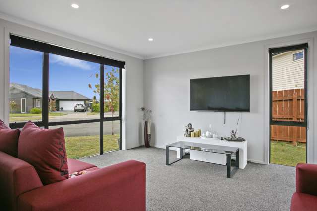 6 Broadcast Lane Rangatira Park_4