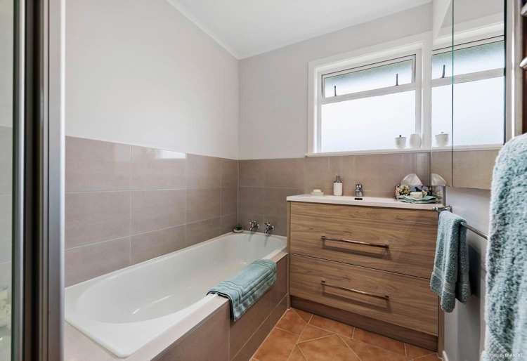 13 Quibray Place Botany Downs_4