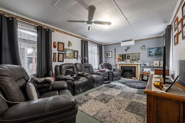 44 Albert Street Pahiatua_4