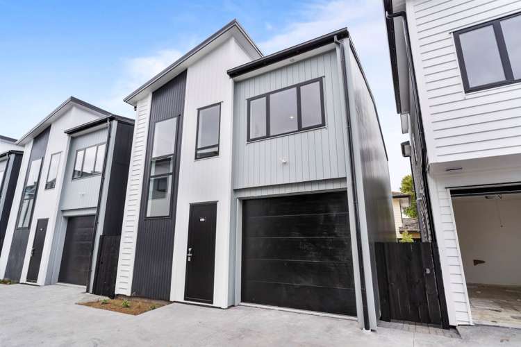 699 Massey Road Mangere_10